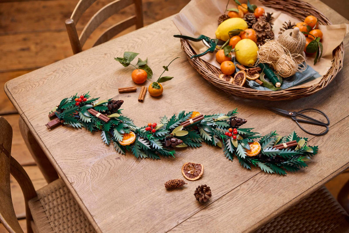 LEGO 10340 Wreath – on display