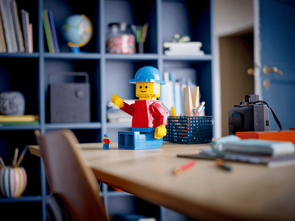 LEGO 40649 Up-Scaled LEGO Minifigure – detail