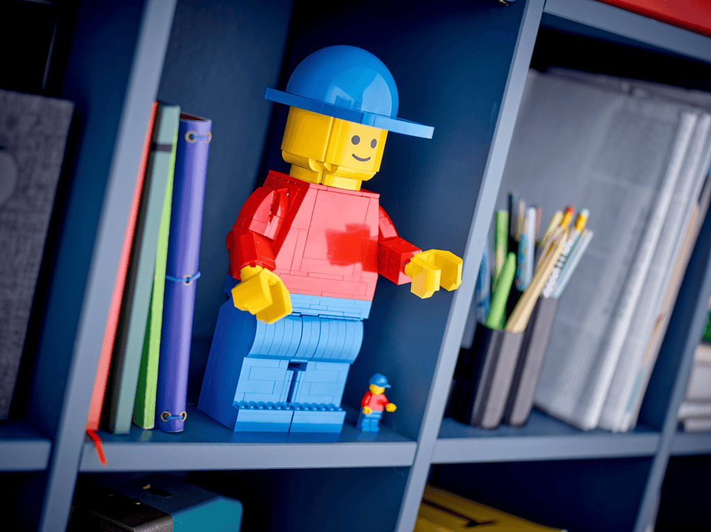 LEGO 40649 Up-Scaled LEGO Minifigure – detail