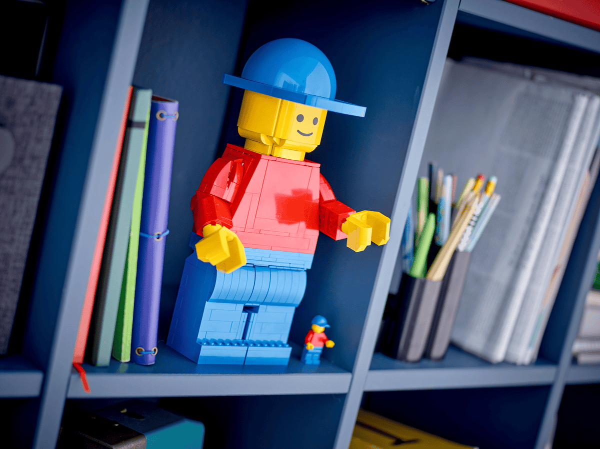 LEGO 40649 Up-Scaled LEGO Minifigure – detail