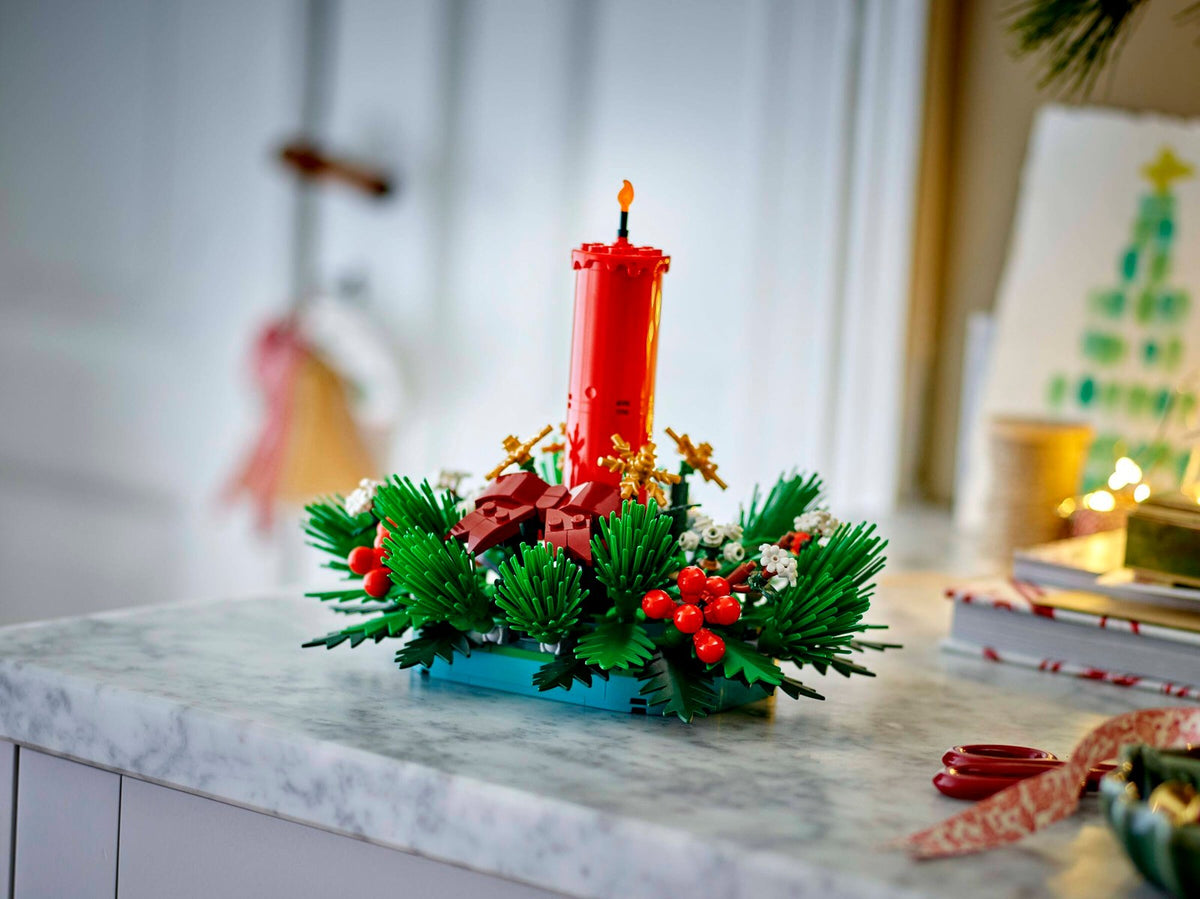 LEGO 40743 Christmas Table Decoration – on display