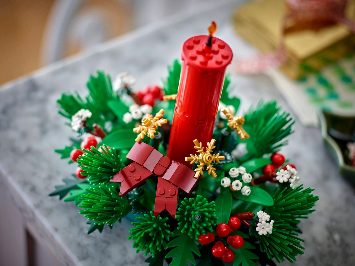 LEGO 40743 Christmas Table Decoration – on display