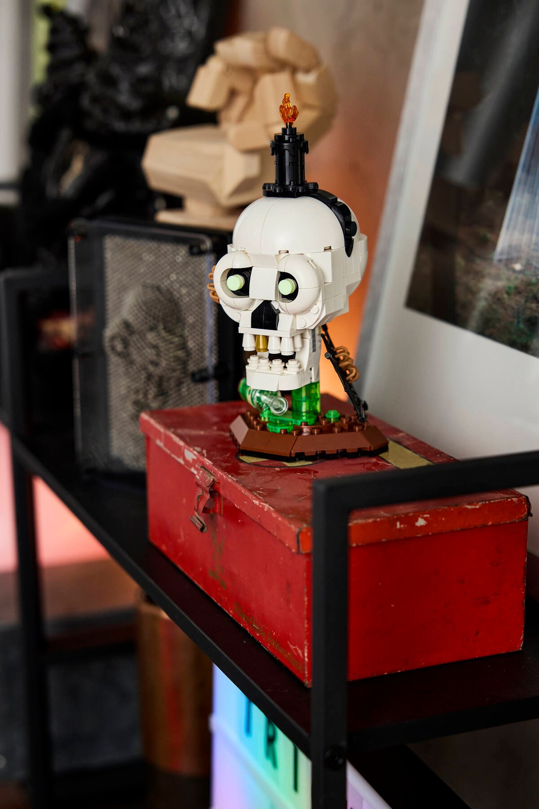 LEGO 40883 Halloween Skull Candle – on display