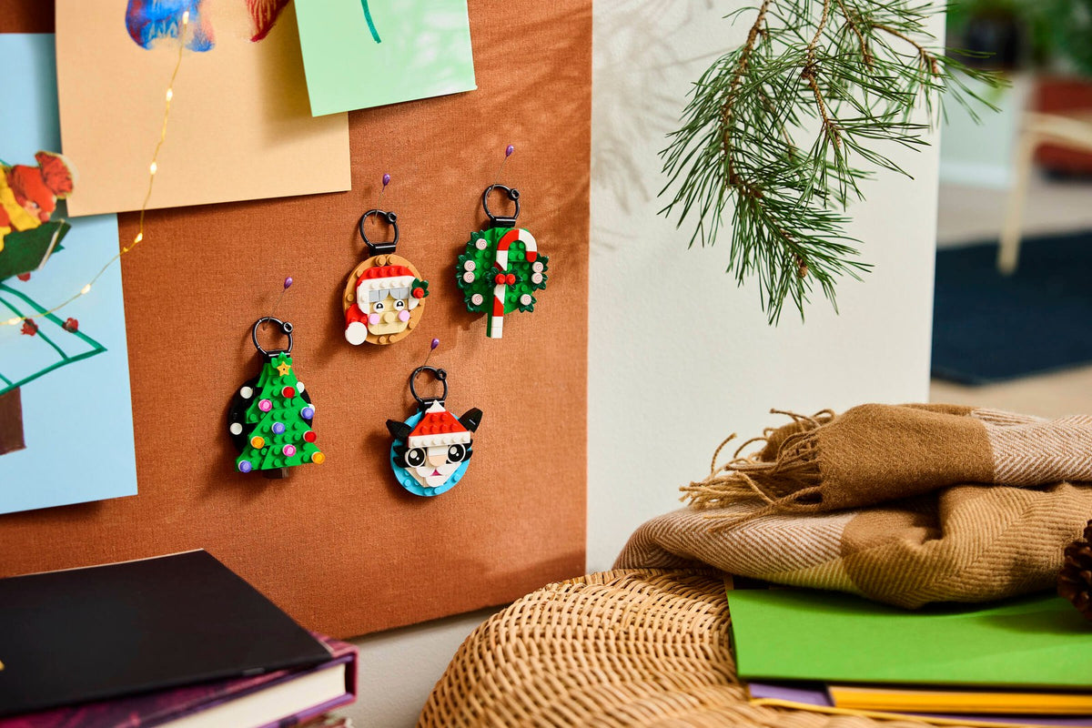 LEGO 40862 Holiday Ornament Selection 2 – on display