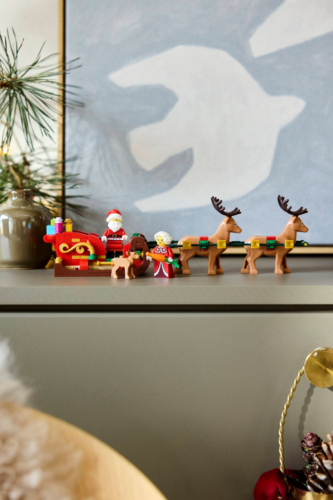 LEGO 40866 Santa's Holiday Sleigh Adventure – on display