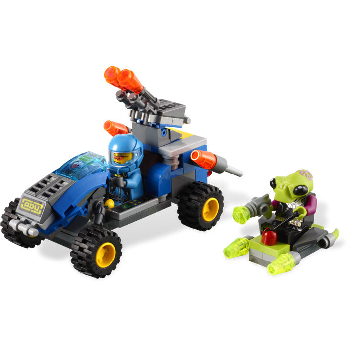 LEGO 7050 Alien Defender – set with alien pilot